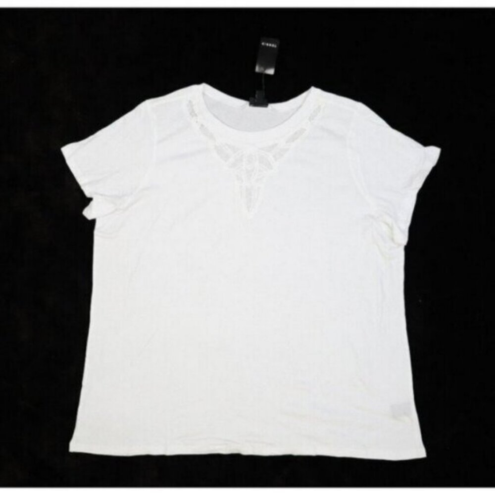 NWTTorrid White Short Sleeve Embroidered Front Tee Short Sleeve T-Shirt Size 4